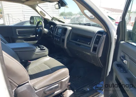 2015 Ram 2500 Tradesman z USA, uszkodzony, nr VIN 3C6MR5AJ4FG663370